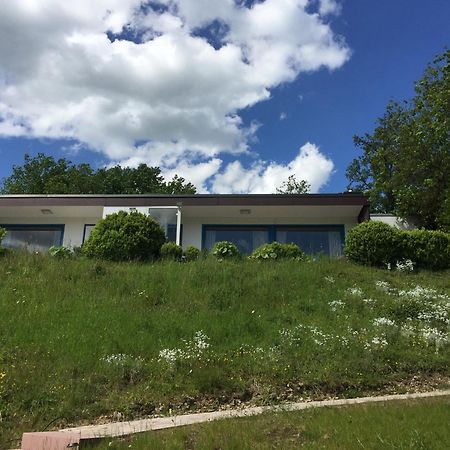 Idyllisch Wohnen Im Weserbergland - Bungalow Mit Phantastischer Aussicht Fuer 4 Personen Polle Exteriör bild